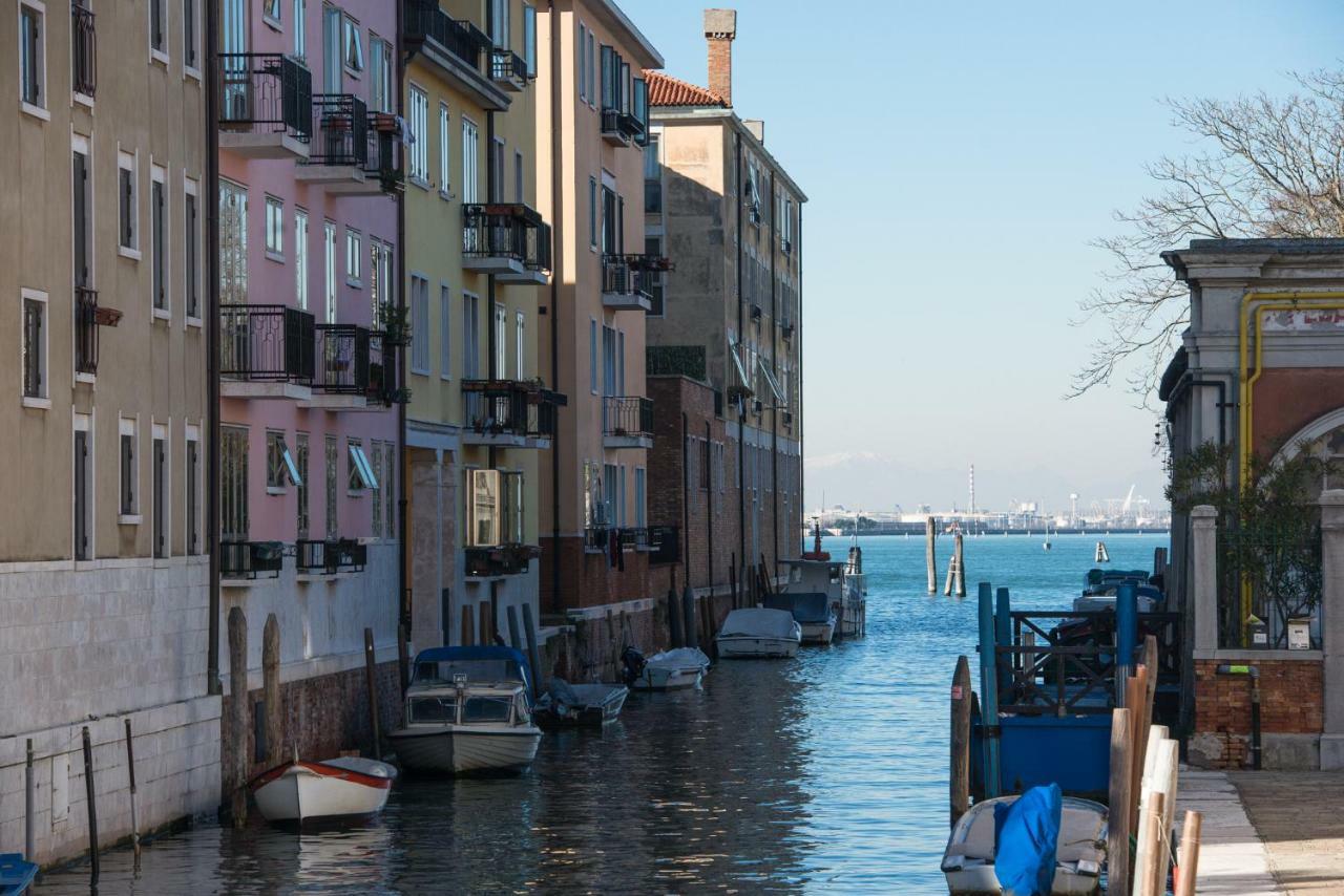 Art Painting Apartment With Canal View Venedik Dış mekan fotoğraf